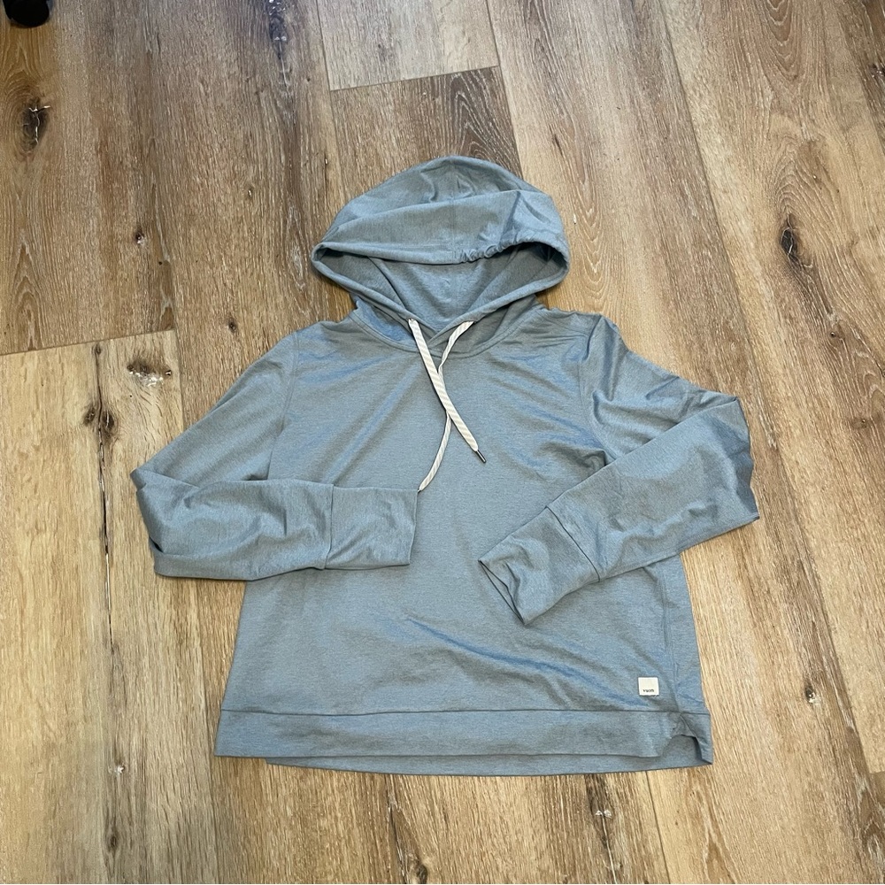 Vuori halo essential hoodie